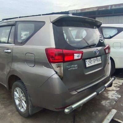 Toyota Innova Crysta 2.4 G DIESEL MT