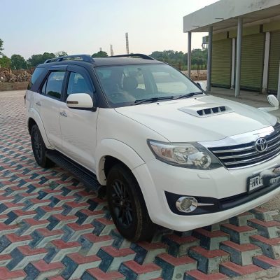 Toyota Fortuner 4X2 DIESEL MT