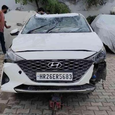 Hyundai Verna 1.5 SX PETROL MT SUNROOF