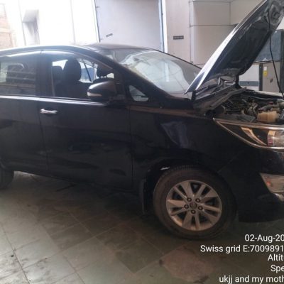 Toyota Innova Crysta 2.4 Diesel MT