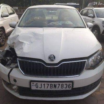 SKODA RAPID 1.0 TSI PETROL MT