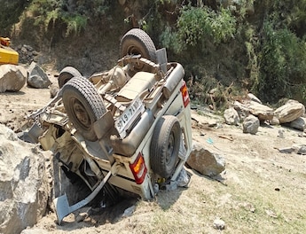 MAHINDRA BOLERO SLE DIESEL MT