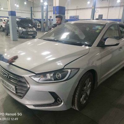 Hyundai ELANTRA SX PETROL MT