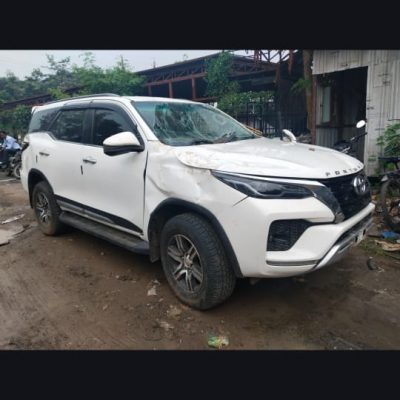 TOYOTA FORTUNER 2.8 2WD