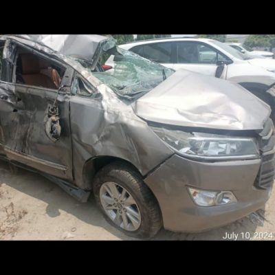 Toyota Innova CRYSTA 2.8 G DIESEL AUTOMATIC