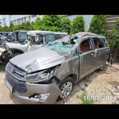 Toyota Innova Crysta 2.8 G DIESEL AUTOMATIC