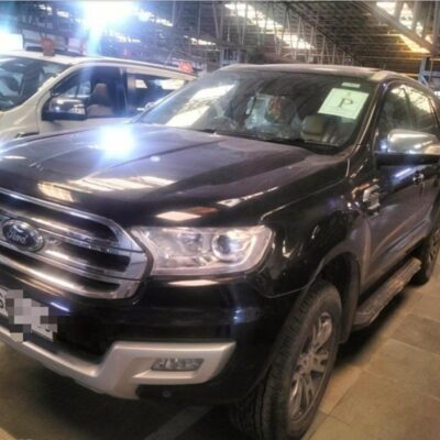 Ford Endeavour 3.2 Titanium 4 Diesel Automatic Sunroof