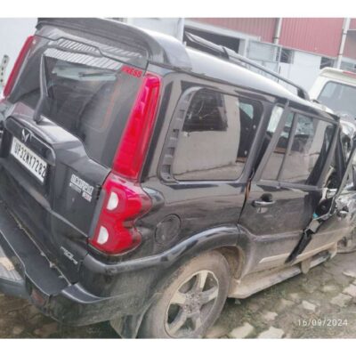 Mahindra Scorpio Classic S11 7S DIESEL MT