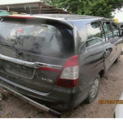 Toyota Innova 2.5 DIESEL MT