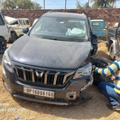 MAHINDRA XUV 700 AX7 L PET AT 7 SEATER