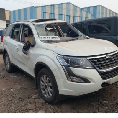 Mahindra XUV 500 V DIESEL MT