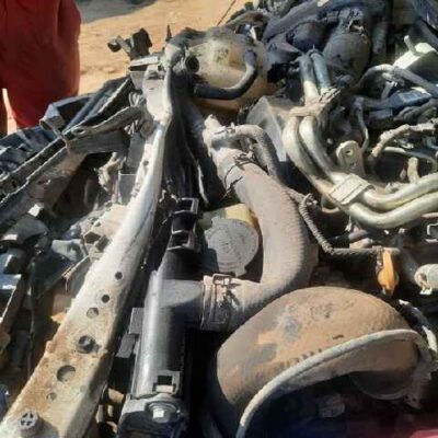 Toyota Innova Crysta 2.4 V DIESEL MT