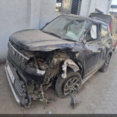MAHINDRA XUV 300 W8 O DS BS6 DIESEL MT
