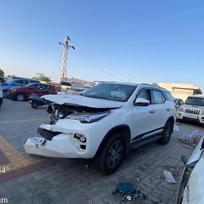 TOYOTA FORTUNER DIESEL MT
