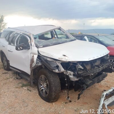 TOYOTA FORTUNER DIESEL MT