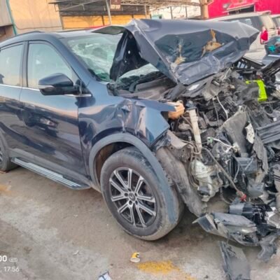 Mahindra XUV700 AX7 PET AT 7 SEATER