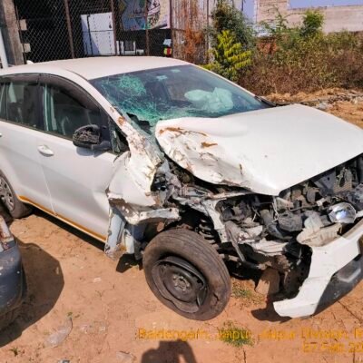 Toyota Innova Crysta (GX, MT)