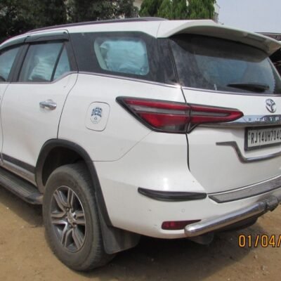 Toyota Fortuner AT