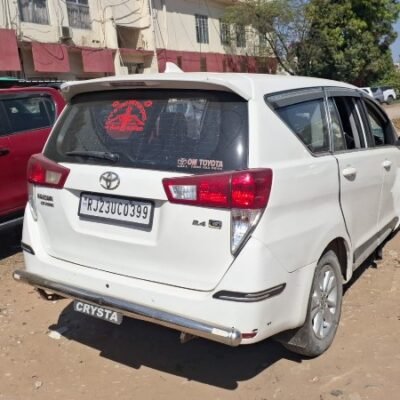 Toyota Innova Crysta 2.4 G